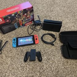 Nintendo Switch + Travel Case