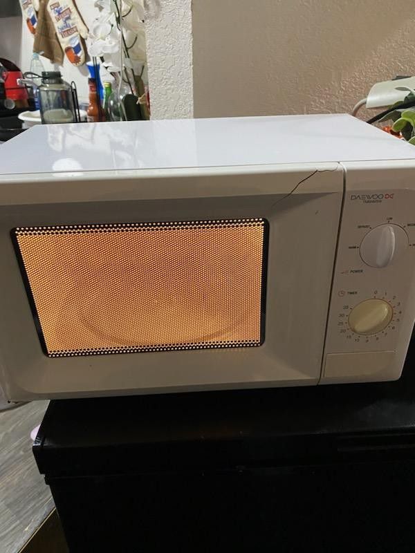 Microwave Oven Excellent Condition 