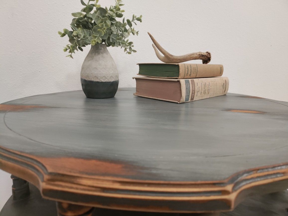 Gorgeous Antique End Table