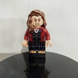 The Scarlet Witch (Wanda Maximoff) Lego Minifigure