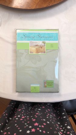 90” Round Tablecloth /SpringLight Green
