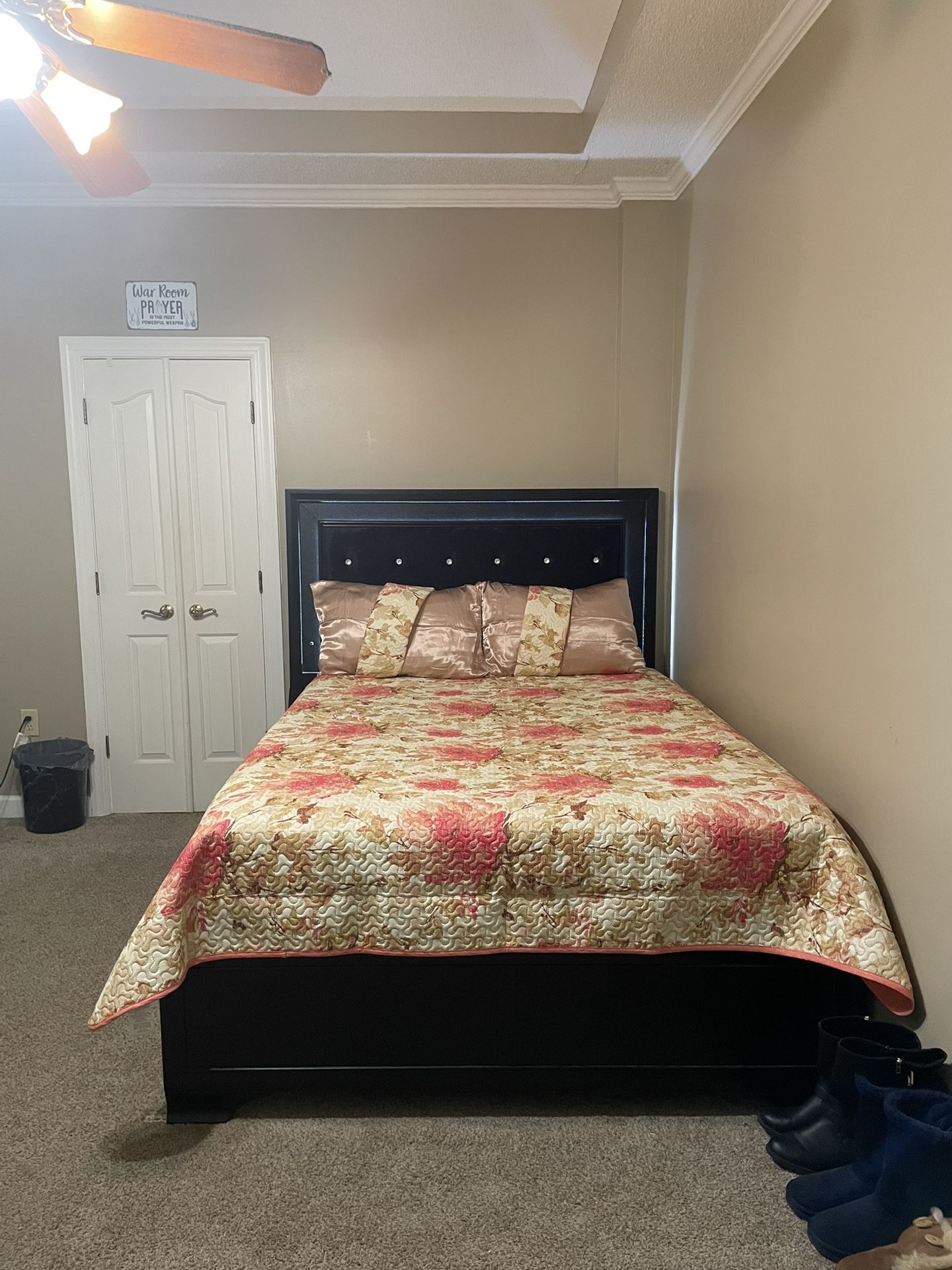 Queen LED Bed Set