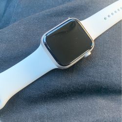 Apple Watch 7 45’mm