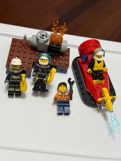 LEGO City fire starter set Includes 4 minifigures and 1 hovercraft