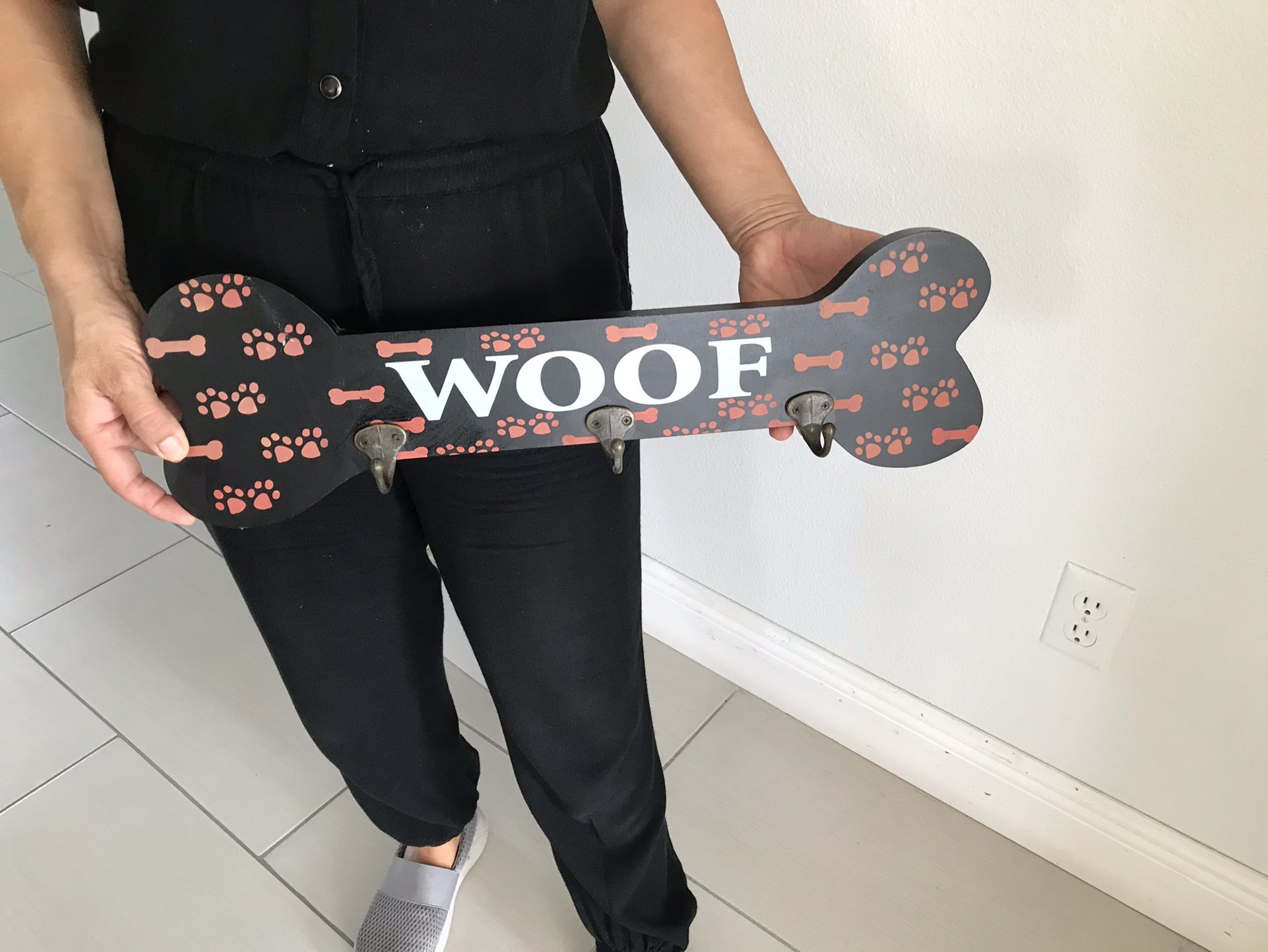 Dog Bone Leash Holder
