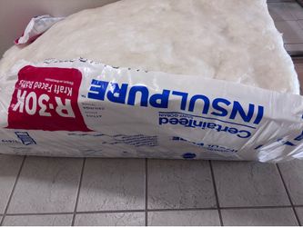 CertainTeed Insulpure R-30K Kraft Faced Batts (4 Large Pieces)