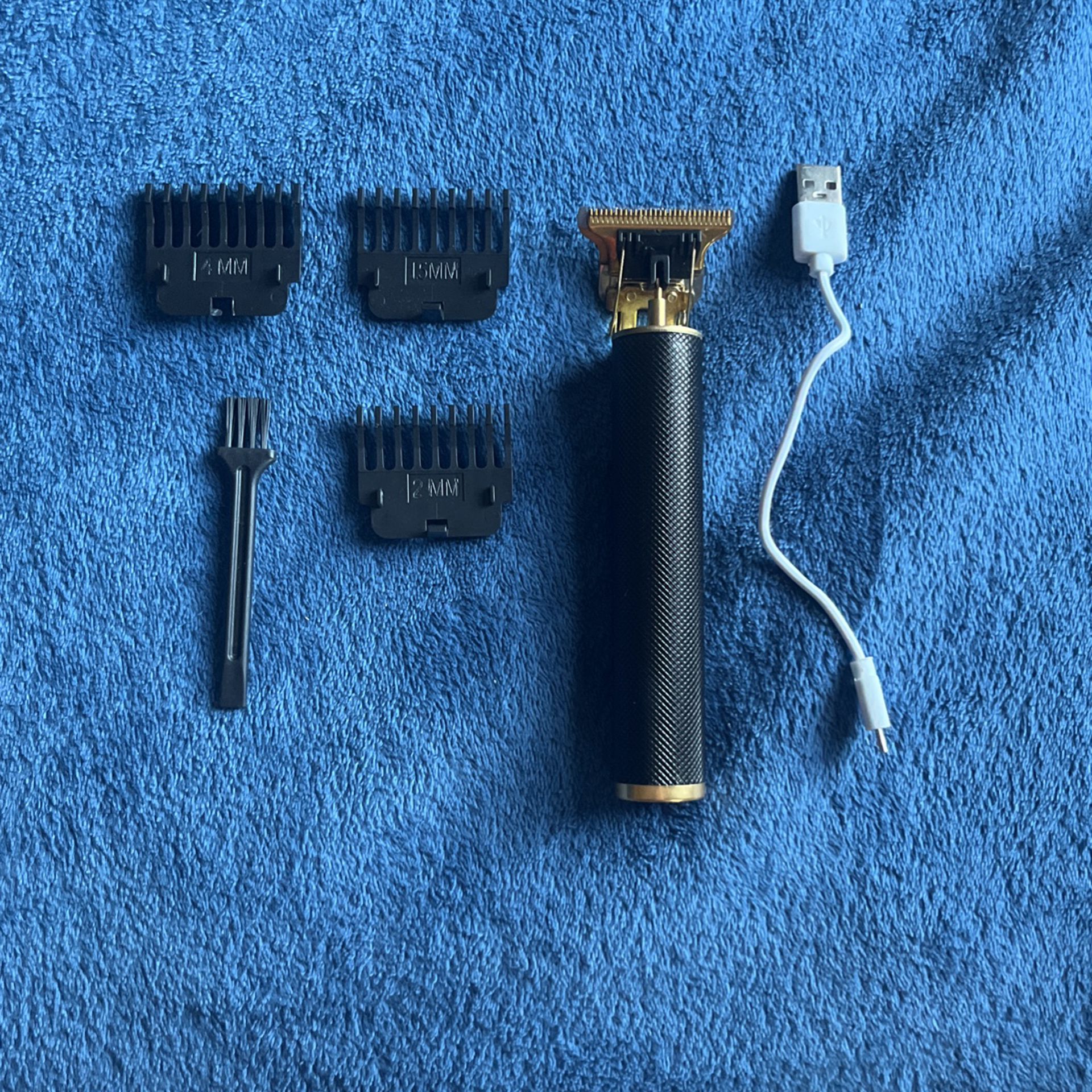 Premium Hair Clippers With Charger And Guards