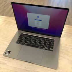 Apple MacBook Pro 16-inch 2019
(Core i9 2.3GHz 8-core / 16GB / 512GB / AMD Radeon Pro 5500M) - $80 Down Today 