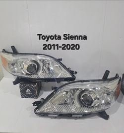 Toyota Sienna 2011-2020 Headlights