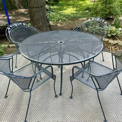 Restored Vintage Wrought Iron Outdoor Table And Chairs Set