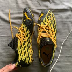 Puma Football Cleats Size 10