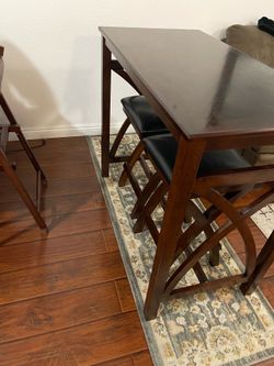 BREAKFAST BAR TABLE