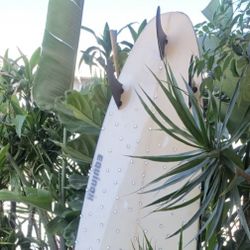 EQUINOX SURFBOARD 7‘7“ Used