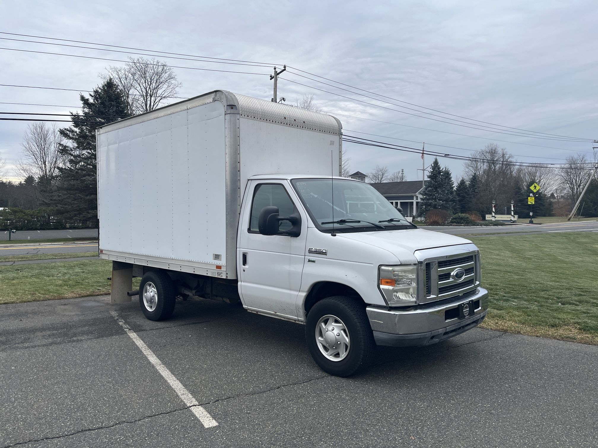 2010 Ford E-350 V8 Box Truck Cutaway