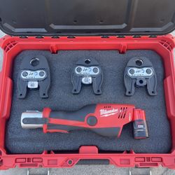 Milwaukee M12 12-Volt Lithium-Ion Force Logic Cordless ProPress Pro Press Tool Kit 3x Jaws w/ 1x 1.5 Ah Battery & Packout  $1599 