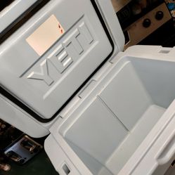 Yeti 35