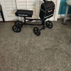 Knee Scooter With Storage