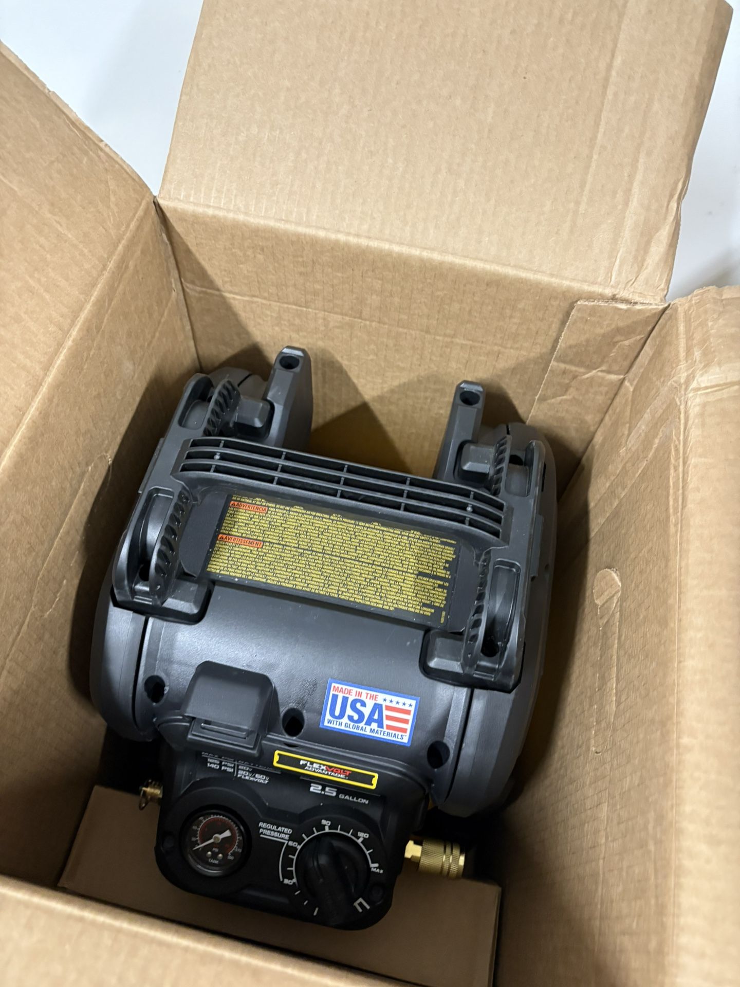 DeWalt 2.5 Gal 20V Cordless Air Compressor