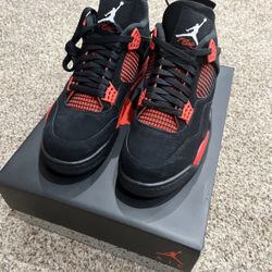 Jordan 4 red thunders 10.5