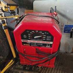 Lincoln Electric AC-225 Arc Welder