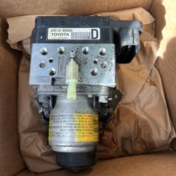 Highlander Hybrid ABS Module - Needs Rebuild