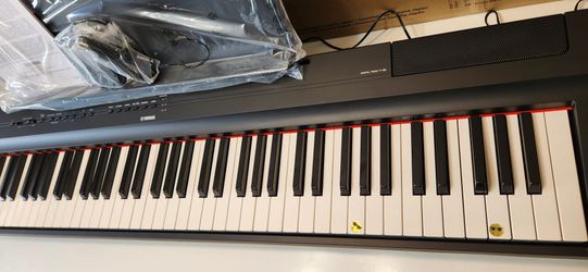 Yamaha P-125 88-key Weighted Action Digital Piano - Black