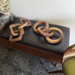 Modern Farmhouse Wood Chain Link Decor