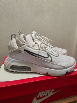 NIKE AIR MAX