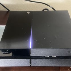 Playstation 4 - 500 GB With Games
