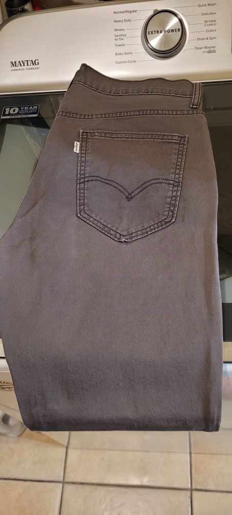 Levis