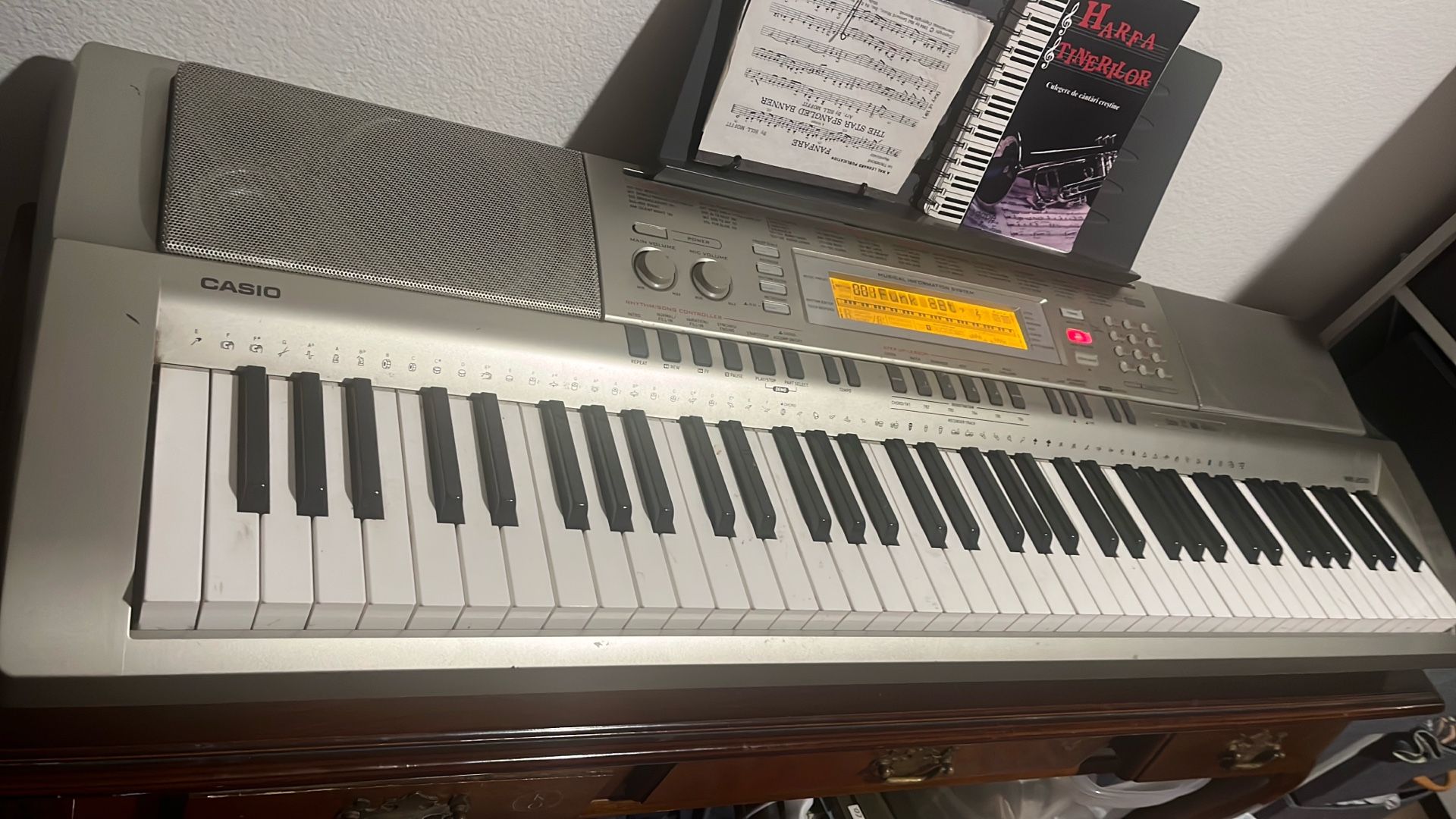 keyboard, piano