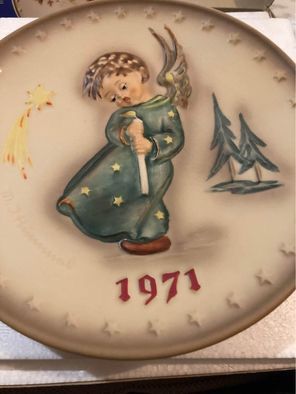 Vintage 1971 West Germany Heavenly Angel - M.J. Hummel Plate First Edition