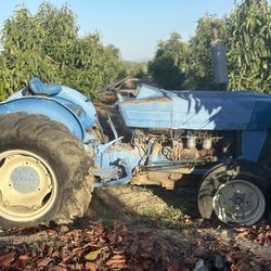Tractor 