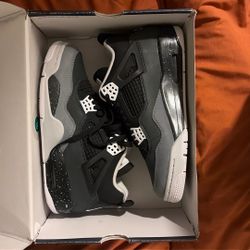 Jordan 4s