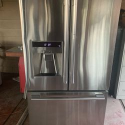 Bottom Frezzer Refrigerator Signature Kitcken Suite Brand 