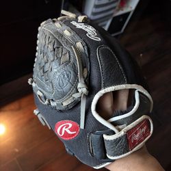 left hand baseball glove