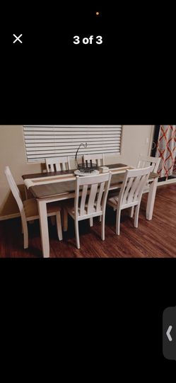 Like New Kitchen Table Set