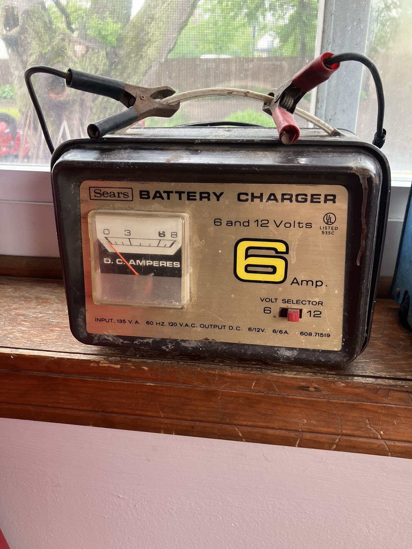 Battery/car Charger