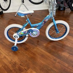 “Frozen 2” 16 Inch Huffy kids bike! Great Condition. 