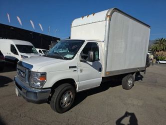 2011 Ford E350 Super Duty Cutaway