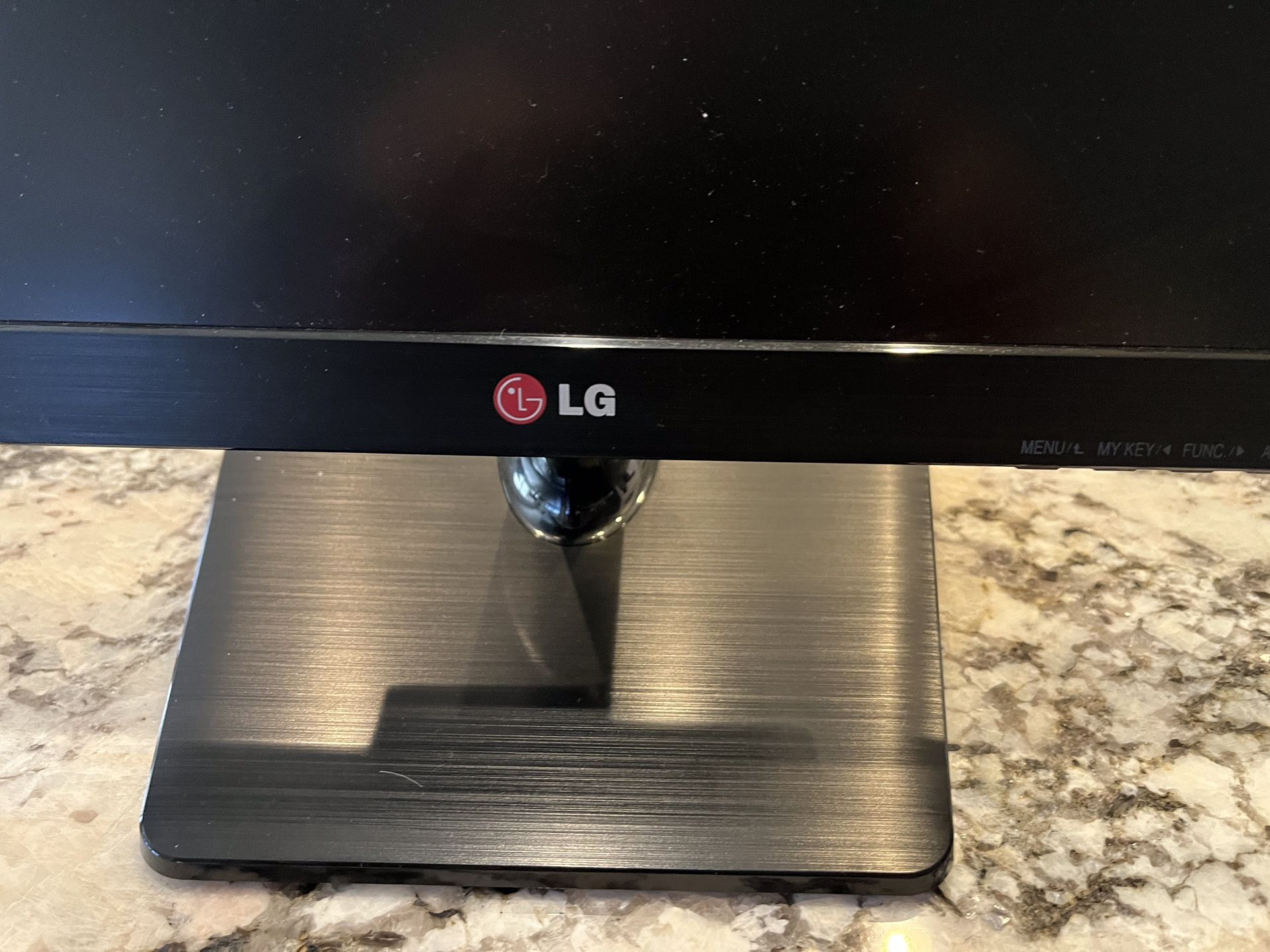 24” LG Flatron Monitor With Power And Computer Connections