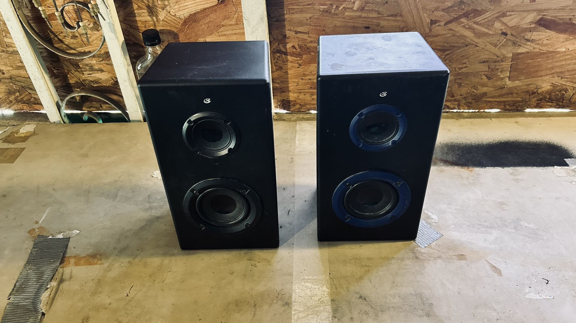 Universal Speakers