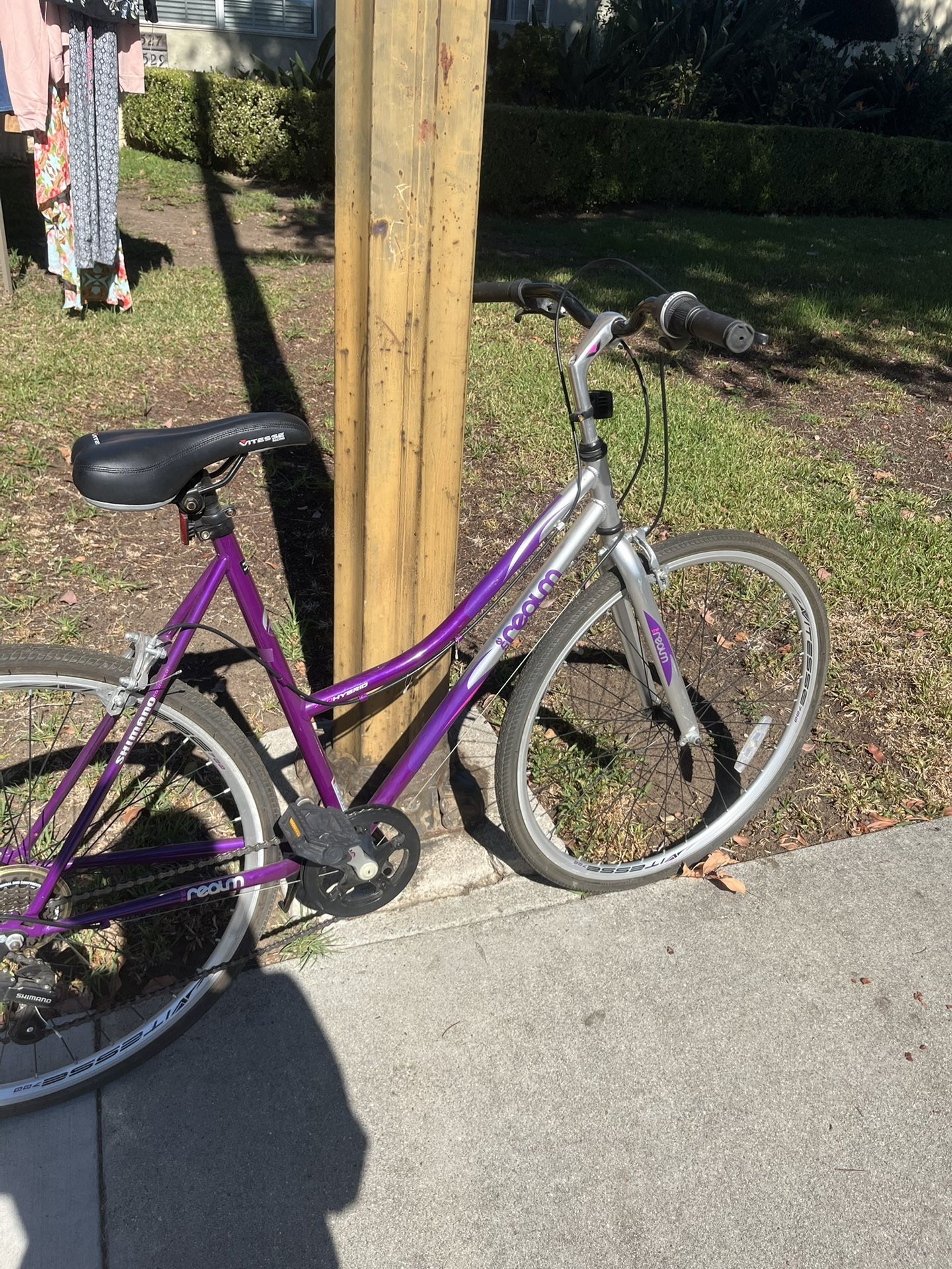 The Realm Beach Cruiser Bike