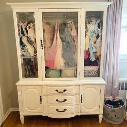 Vintage French Provincial Georgian Hutch Cabinet Bedroom Furniture Shabby Chic Dresser 
