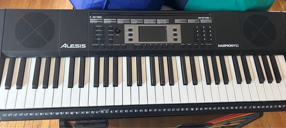 Alesis harmony 61 keyboard with power supply