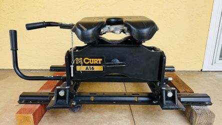 Curt A16 16K 5th Wheel Hitch with SLIDER BASE - Used less than 50 miles