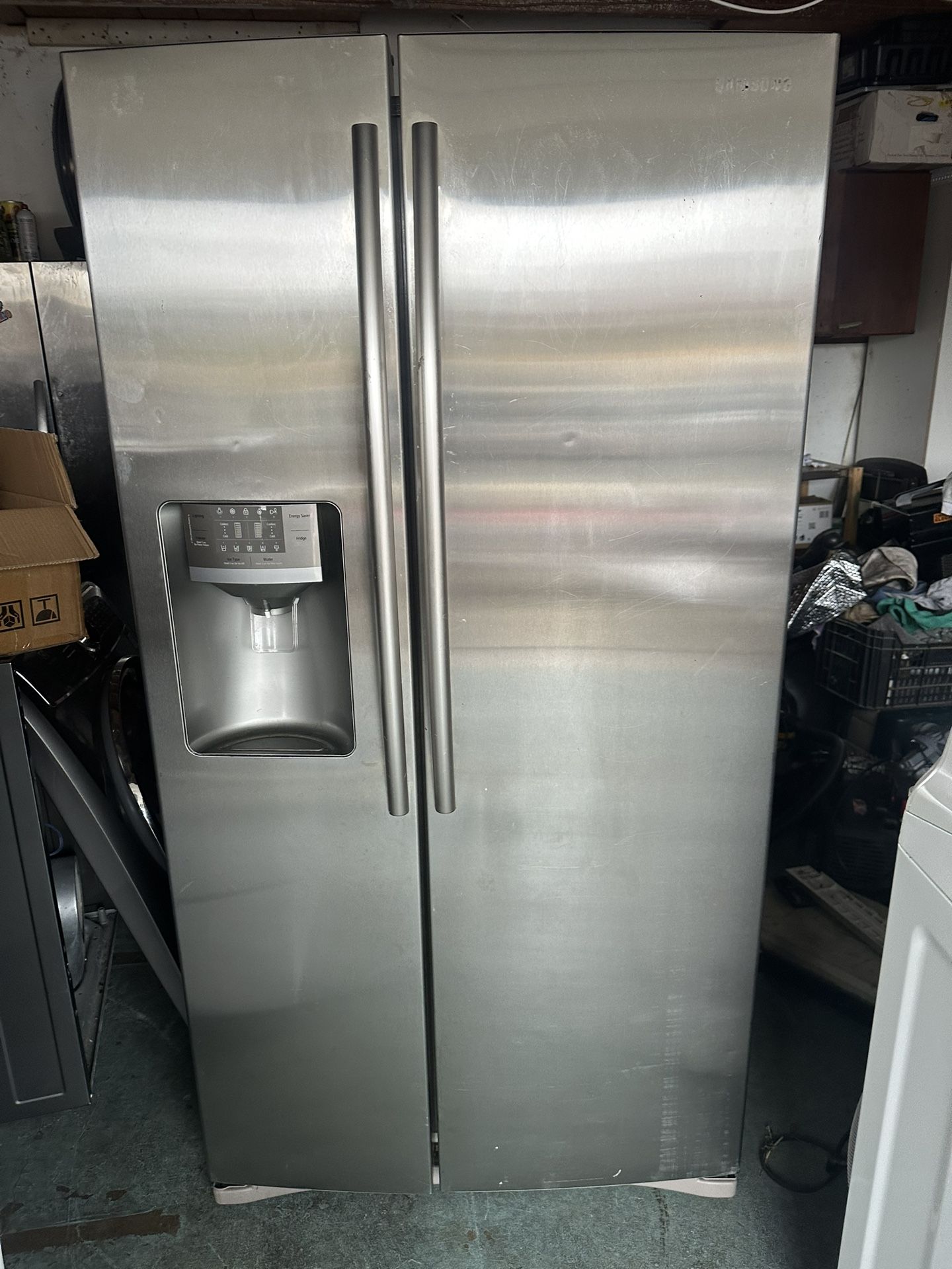 Samsung Refrigerator Works Great