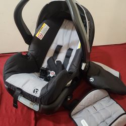 Baby Trend Ally car seat COMPLETE! Like new!