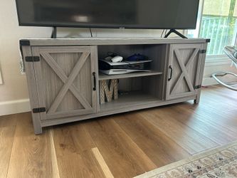 Media console/Tv Stand