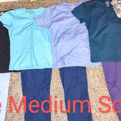 Women's Size Medium Scrub's Bundle